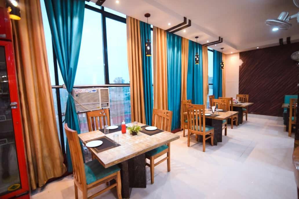 Taraji Resort Ayodhya Exterior photo